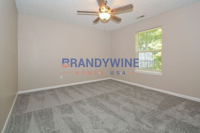 Building Photo - $500 OFF 1st Month’s Rent! No Application ...