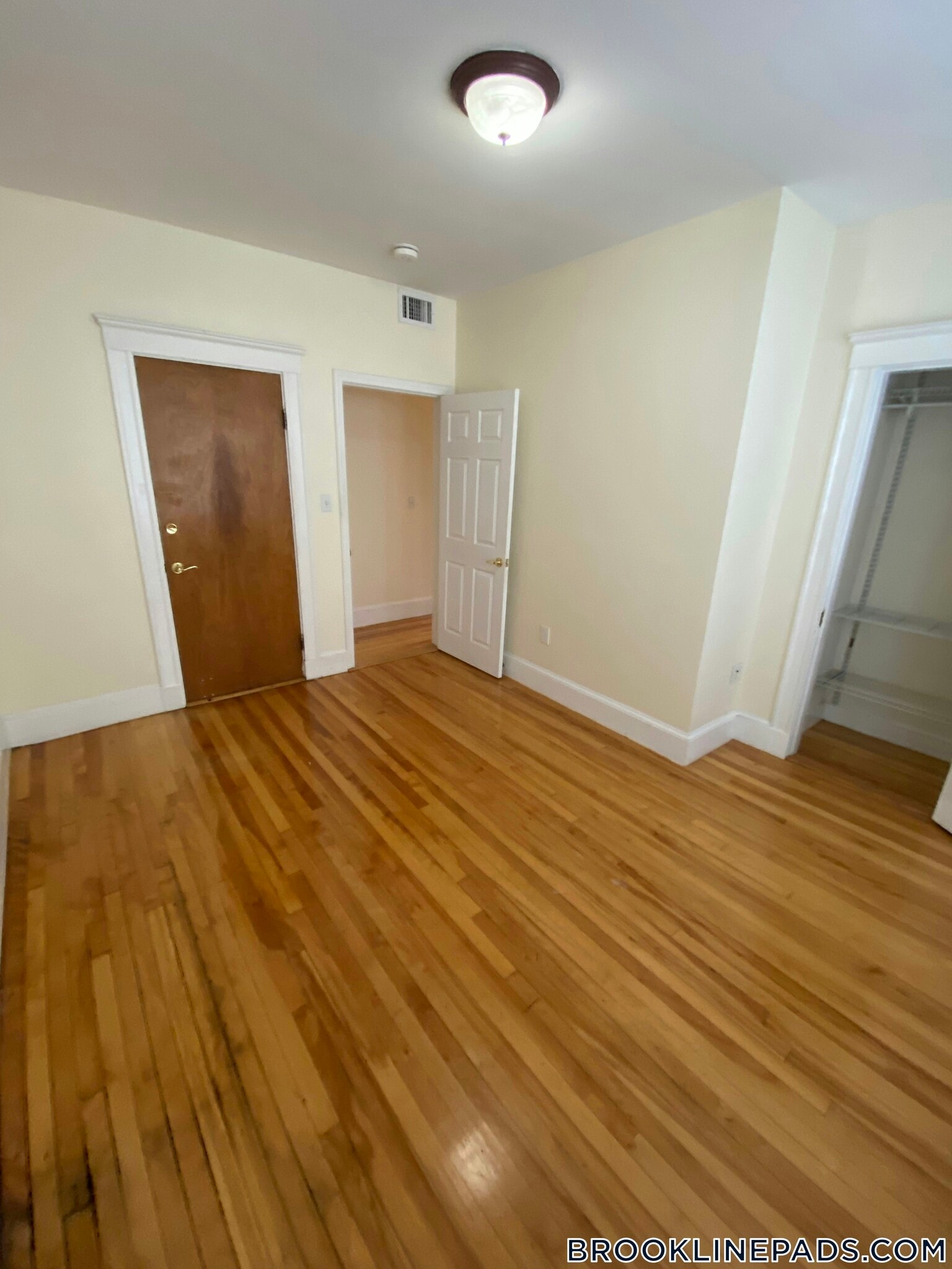 Building Photo - 69 Babcock St