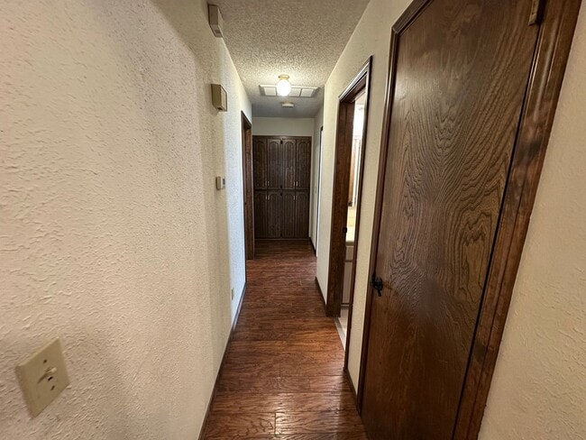 Building Photo - 4bed/3bath Home Available for Rent in Central Norman!!