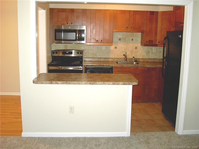 Building Photo - 100 Oxbow Dr