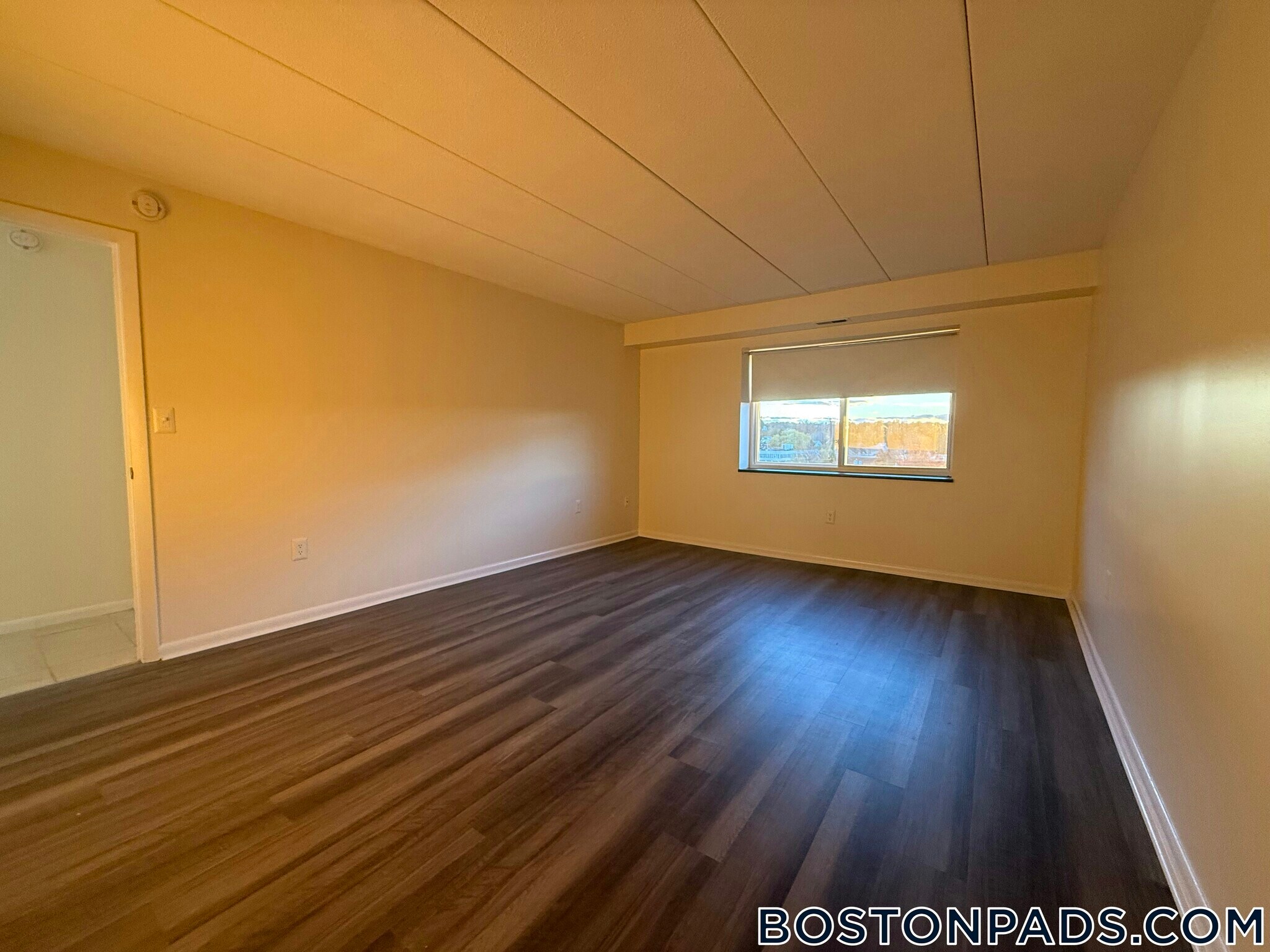 Building Photo - 51 Hill Rd