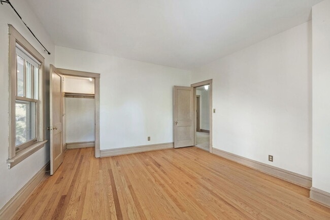 Building Photo - 1005 Ashland Ave