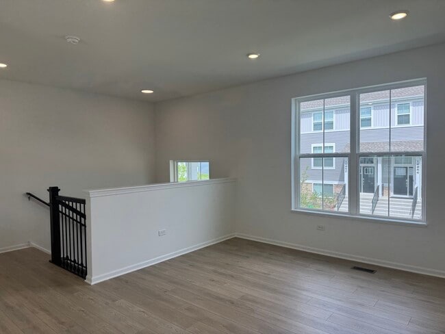 Building Photo - 14945 S McCarthy Cir
