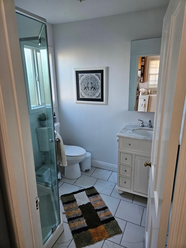 Building Photo - 9022 Alcott St