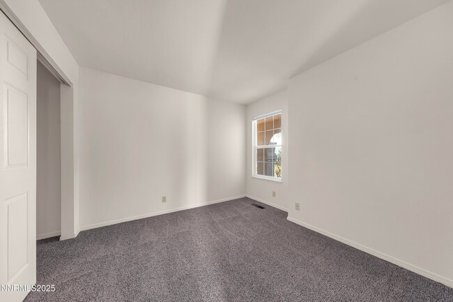 Building Photo - 135 Spring Ridge Dr