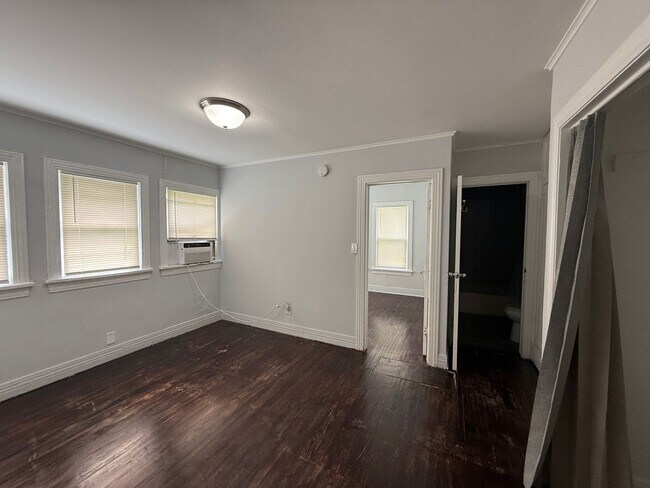 Building Photo - 2814 E Admiral Ct