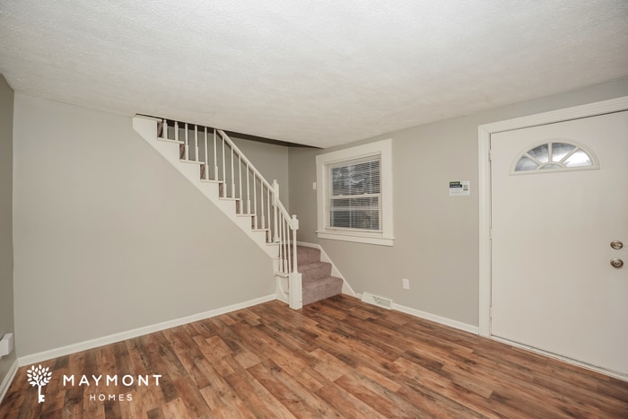 Building Photo - 7064 Barton Dr