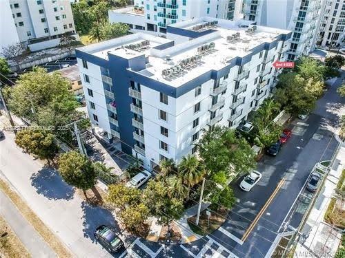 Building Photo - 126 SW 17th Rd