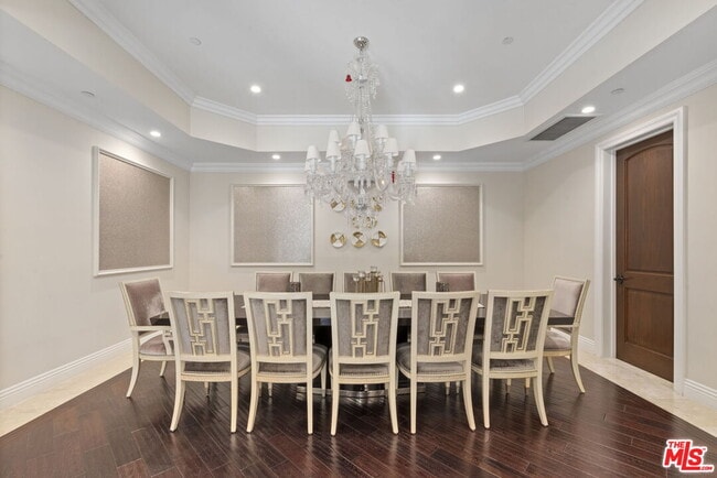Building Photo - 1465 Robmar Dr