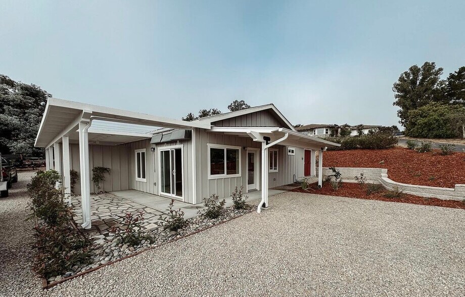 Building Photo - 215 Burkhill Ln