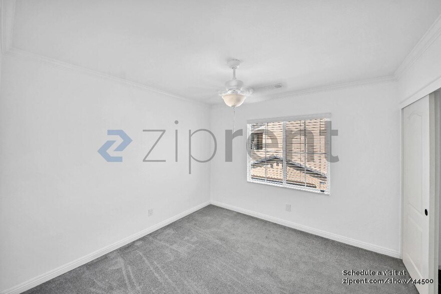 Building Photo - 25333 Los Arqueros Dr