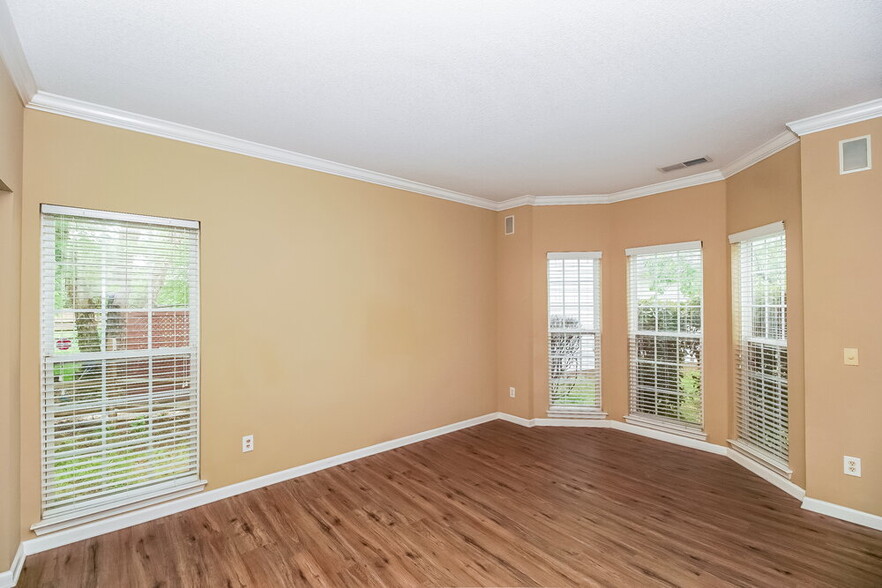 Building Photo - 8936 Coppermine Ln