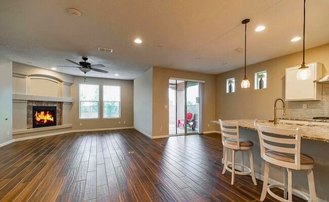 Building Photo - Beautiful Home in great location