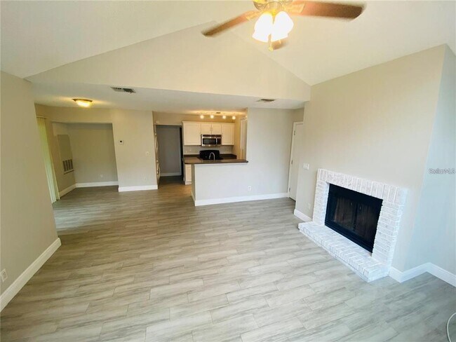 Building Photo - 966 Helmsley Ct