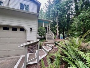 Building Photo - 3 Bed Home in beautiful Sudden Valley area
