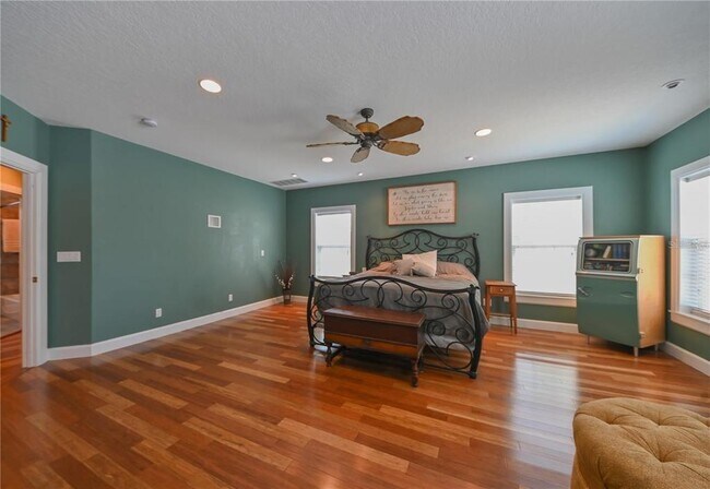 Building Photo - 3035 Granville Ct N