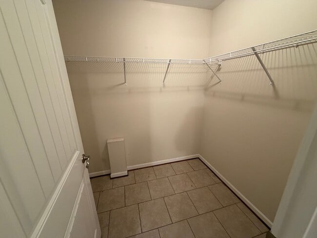 Building Photo - 22 Skylar Ct