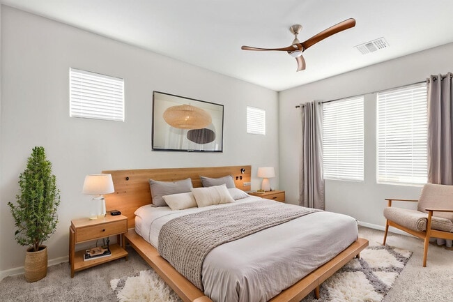 Building Photo - 1667 S Wallrade Ln