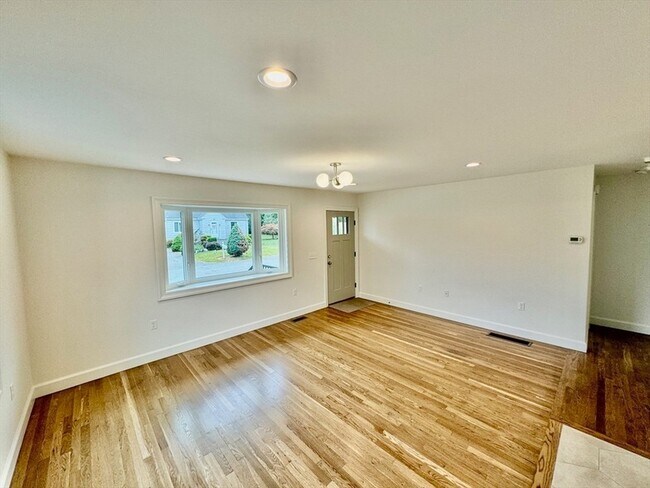 Building Photo - 40 Judy Ln