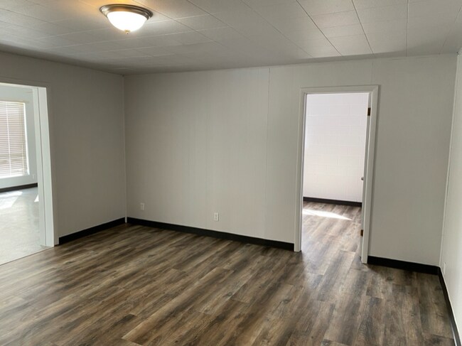 Building Photo - 389 S 360 W