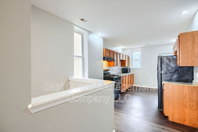 Building Photo - 2204 Ruskin Ave