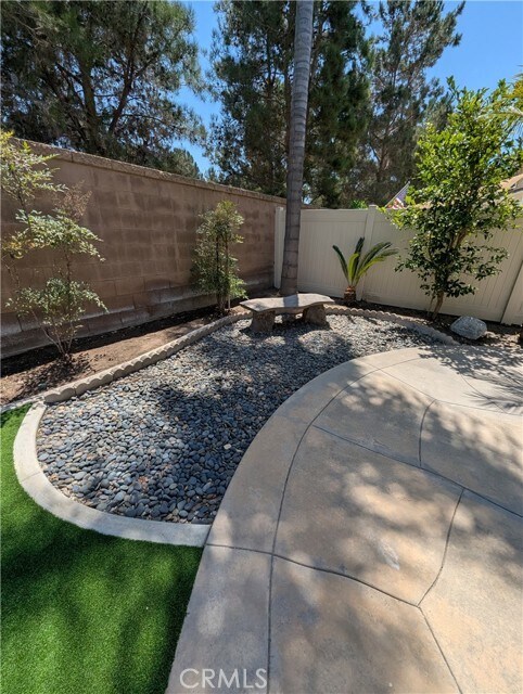 Building Photo - 23 Highfield Glen