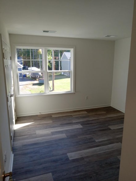 Building Photo - 119 Cecil Rd