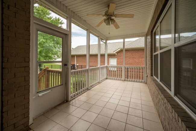 Building Photo - **LUXURIOUS GATED COMMUNITY IN FRANKLIN ZO...