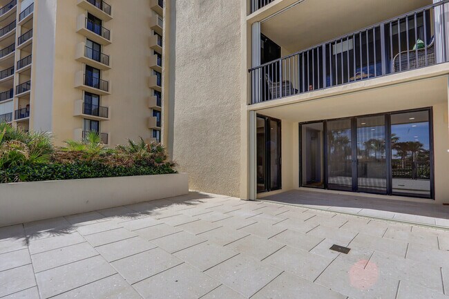 Building Photo - 200 Ocean Trail Way