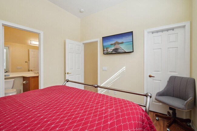 Building Photo - 80570 Hoylake Dr