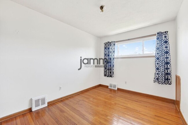 Building Photo - 16261 Remora Blvd