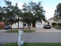 Building Photo - 10753 SW 142nd Ct