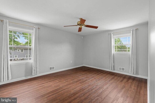 Building Photo - 193 Beekman Ln