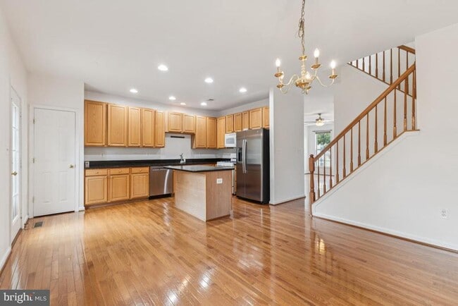 Building Photo - 42783 Shaler St