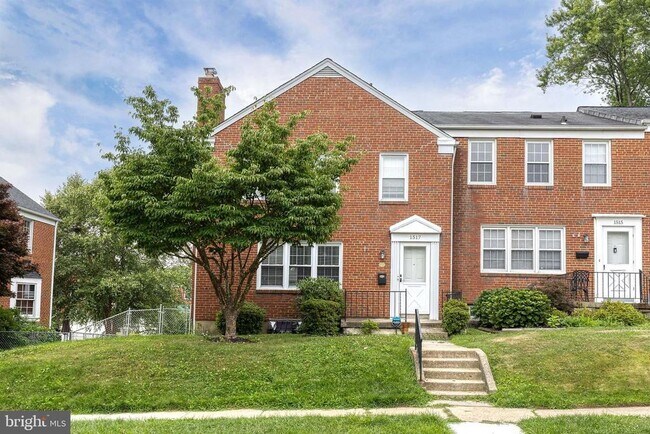 Building Photo - 1517 Dellsway Rd
