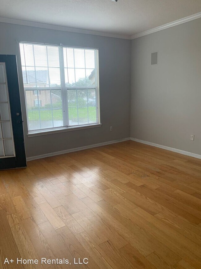 Building Photo - 14340 Fredricksburg Dr