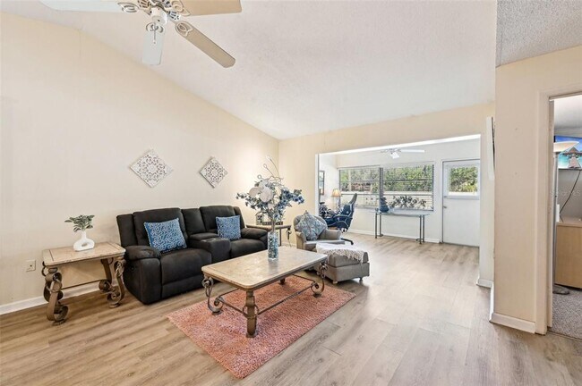 Building Photo - 7245 Wood Creek Dr