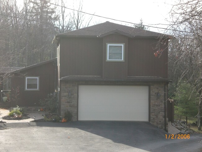 Building Photo - Luxury Living in the Country! 2 Car Heated...