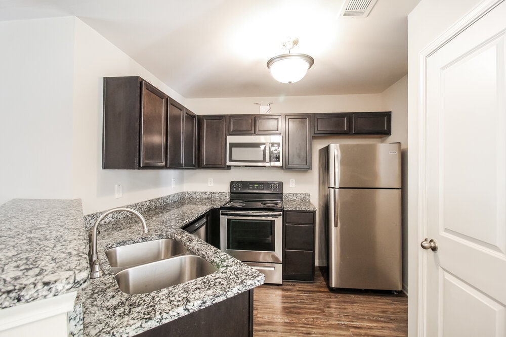 Building Photo - 2745 Marlin Dr
