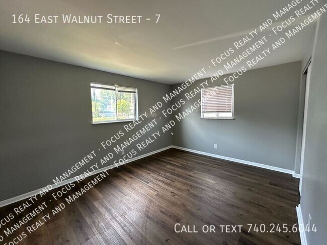Building Photo - 164 E Walnut St