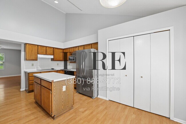Building Photo - 358 Belle Haven Pkwy