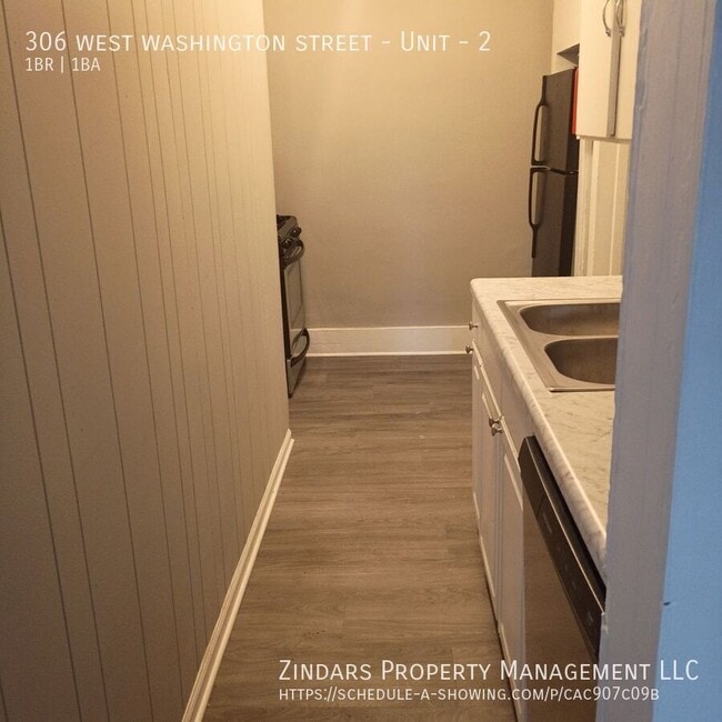 Building Photo - 306 W Washington St