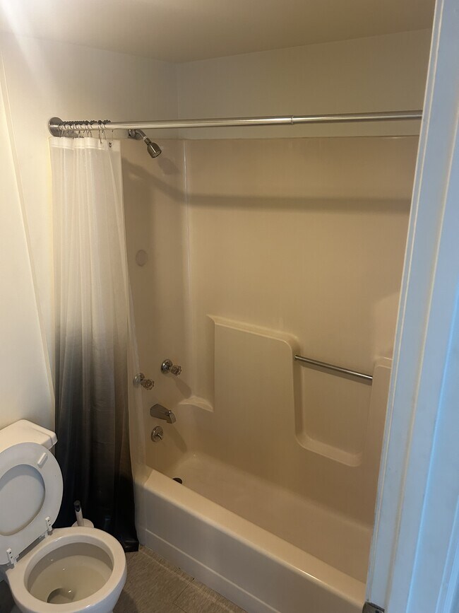 Building Photo - 10 Railroad Square