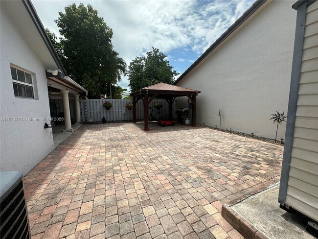 Building Photo - 14343 SW 115th Terrace