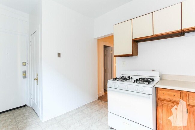 Building Photo - 1530 N Kedzie Ave