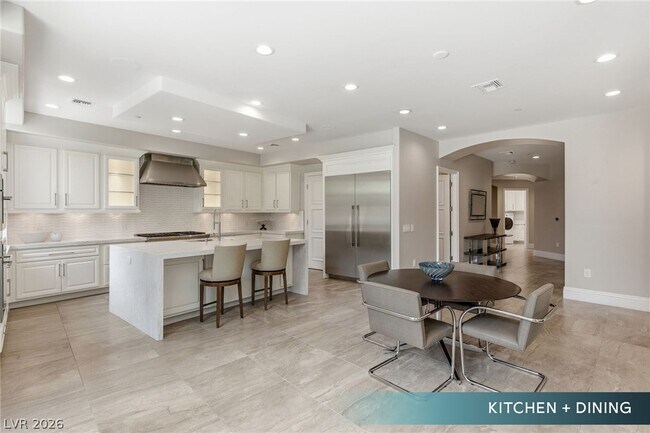 Building Photo - 9101 Alta Dr