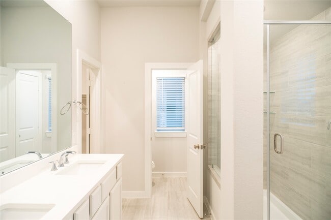 Building Photo - 6519 Bramble Cv Ln