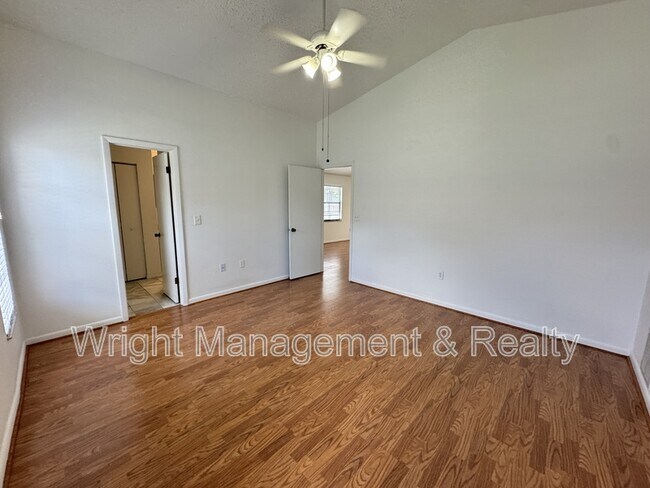 Building Photo - 7908 Knight Dr