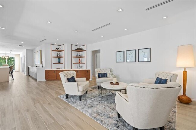 Building Photo - 1420 Ponce de Leon Dr