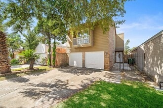 Building Photo - 12104 Burdine St